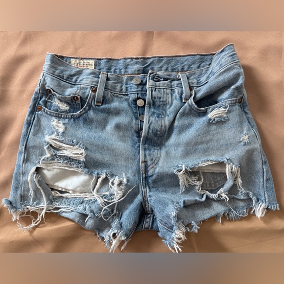 RARE VINTAGE Levis 501 Big E Distressed Cut-off Shorts - Picture 1 of 6